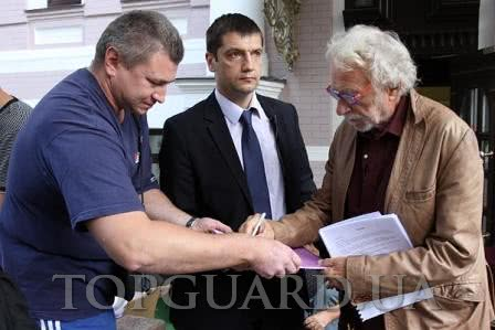 охрана пьера ришара киев, личная охрана vip персон, vip охрана знаменитостей, профессиональная личная охрана, охрана французского актёра, безопасность публичных мероприятий киев, охрана гастрольного тура, охрана культурных мероприятий, охрана театральной постановки, охрана концерта киев, сопровождение vip персон, личный охранник киев, охрана иностранных гостей, безопасность звёзд шоу-бизнеса, охранная компания топгард, topguard охрана, охрана публичных лиц, безопасность во время гастролей, vip сопровождение киев