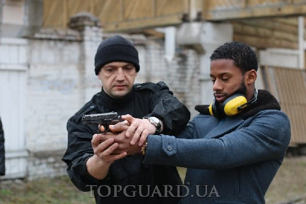 Тренировка по стрельбе из нарезного оружия в стрелковом клубе с инструкторами TopGuard