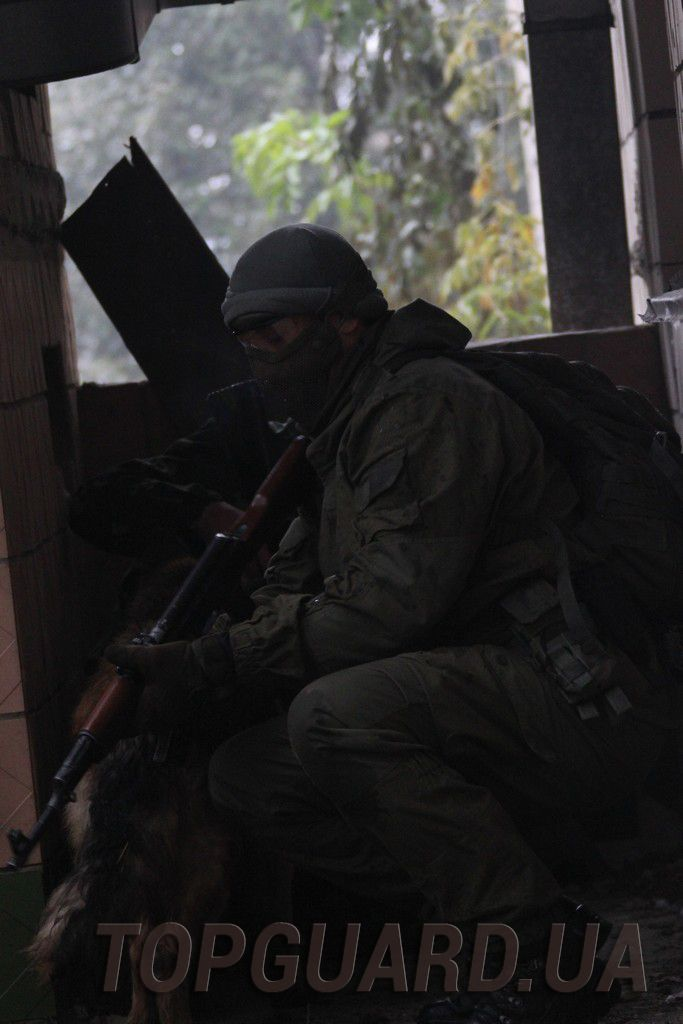 Подготовка охранников и телохранителей TopGuard по современным боевым стандартам, стрелковая подготовка, тактика малых групп, медицина катастроф и работа в условиях повышенного риска