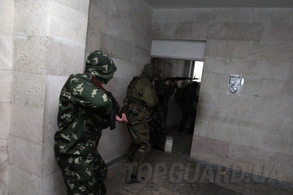 Подготовка охранников и телохранителей TopGuard по современным боевым стандартам, стрелковая подготовка, тактика малых групп, медицина катастроф и работа в условиях повышенного риска