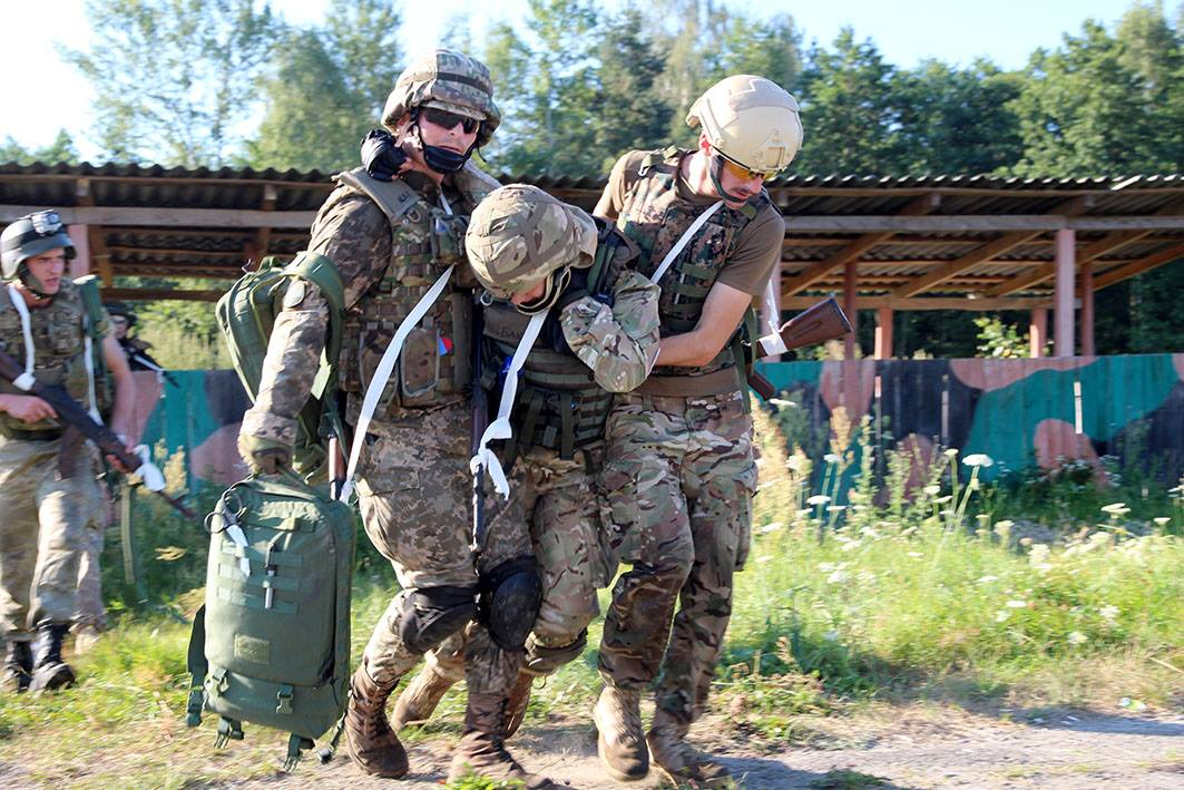 Подготовка военных парамедиков ВСУ по стандартам НАТО 68W в Украине, обучение тактической медицине и сертификация инструкторов с участием специалистов TopGuard