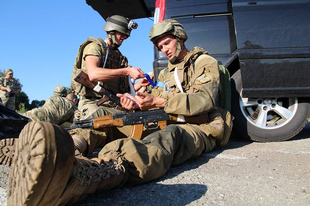 Подготовка военных парамедиков ВСУ по стандартам НАТО 68W в Украине, обучение тактической медицине и сертификация инструкторов с участием специалистов TopGuard