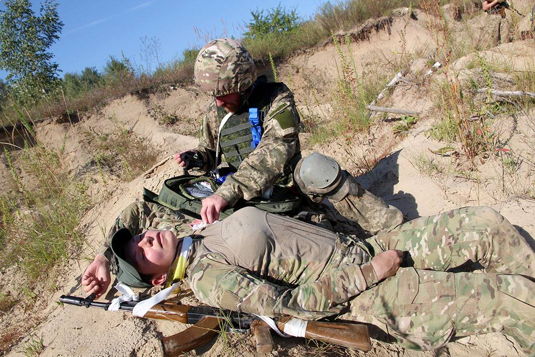 Подготовка военных парамедиков ВСУ по стандартам НАТО 68W в Украине, обучение тактической медицине и сертификация инструкторов с участием специалистов TopGuard