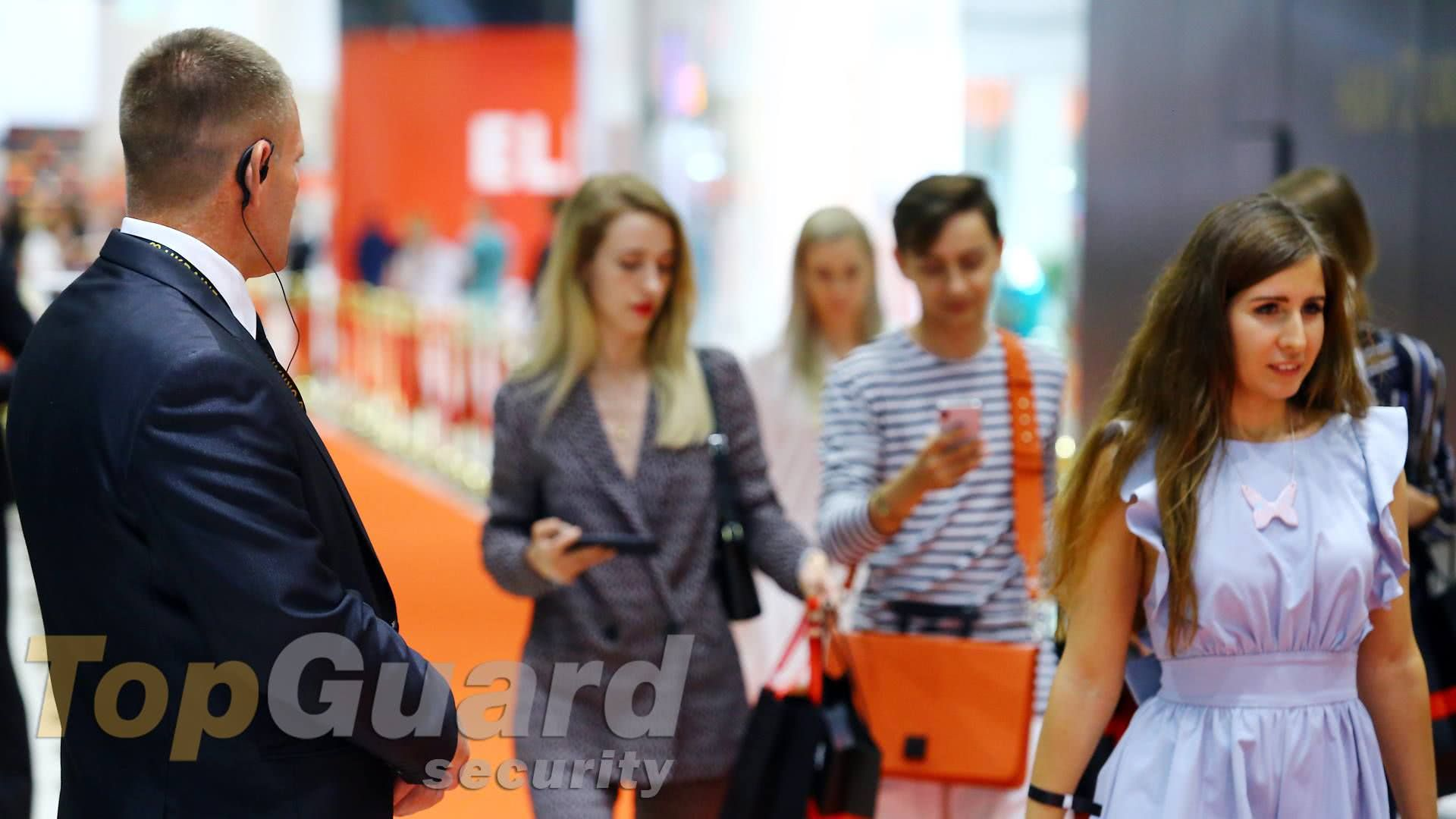 открытие магазина H&M в Украине, первый официальный магазин H&M Киев, выход H&M на украинский рынок, международный бренд одежды H&M Украина, открытие H&M торговый центр, безопасность коммерческих объектов Киев, охрана магазина международного бренда, TopGuard охрана H&M, партнер по безопасности для ритейла, охрана открытия магазина, международные бренды в Украине, развитие розничной торговли и сервиса