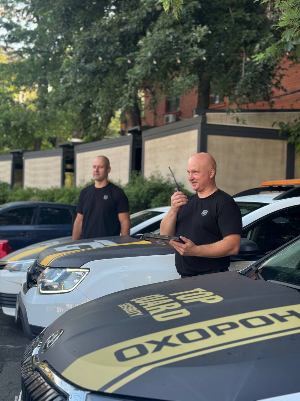 фізична охорона рітейлу, охорона магазинів, охоронна компанія Україна, TopGuard Security, безпека магазину, фізична охорона об’єктів, контроль доступу, відеоспостереження рітейлу, KPI безпеки, охорона ТРЦ, охорона Київ, охорона Львів, охорона Одеса, охорона Дніпро, охорона Ужгород, протикрадіжні системи, навчання охоронців, сервісна охорона, аналітика безпеки, внутрішні втрати магазинів, фізична охорона для мережевих магазинів, охорона і контроль безпеки рітейлу, зниження втрат у магазинах за допомогою охорони, сучасна охорона магазинів і ТРЦ, прозора звітність безпеки для рітейлу